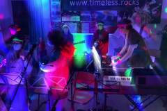 Timeless-Jump-Dezember-2021-Mit-Weihnachtsintro_Moment4